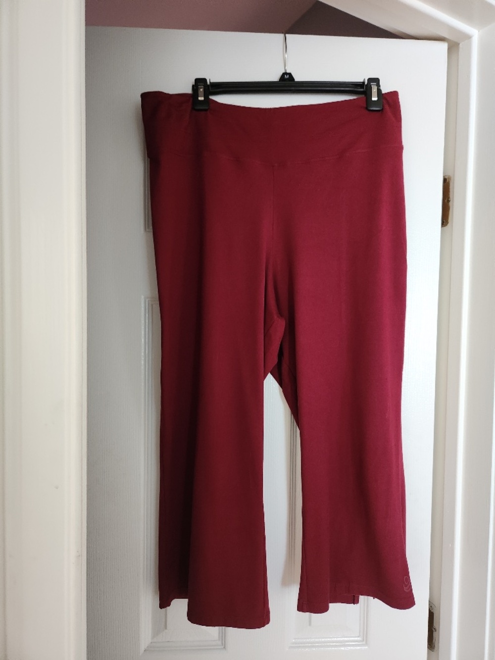 Cuddl Duds Flexware Cropped Kick Flare Pants Capris Sz Large Cranberry A373512